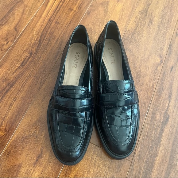 Schutz Kristine Black Leather Croc Embossed Lug Sole Loafers Size 8 - Picture 7 of 8